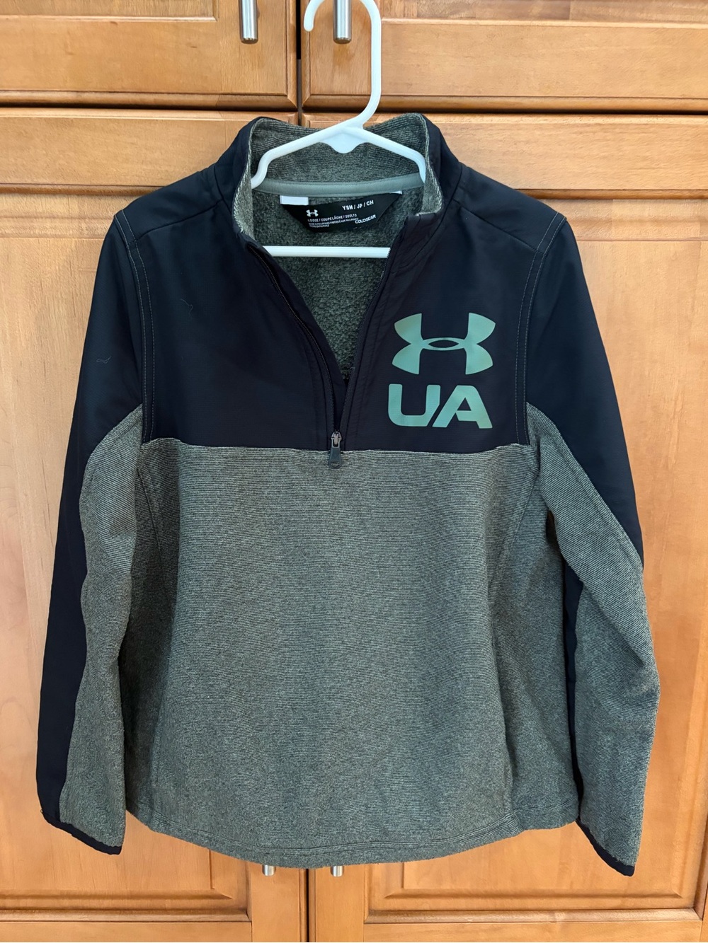 Under Armour Coldgear Black & Green Quarter Zip Pullover - Size Youth Small